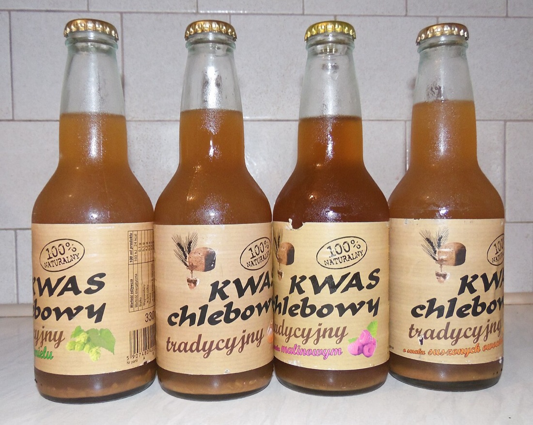 Хлебный квас на ржаных сухарях